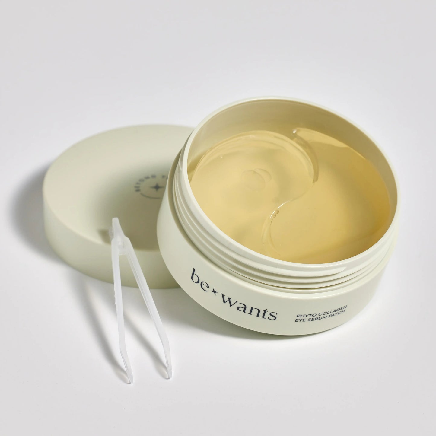 Bewants Phyto Collagen Eye Serum Patch open jar with pads and tweezers