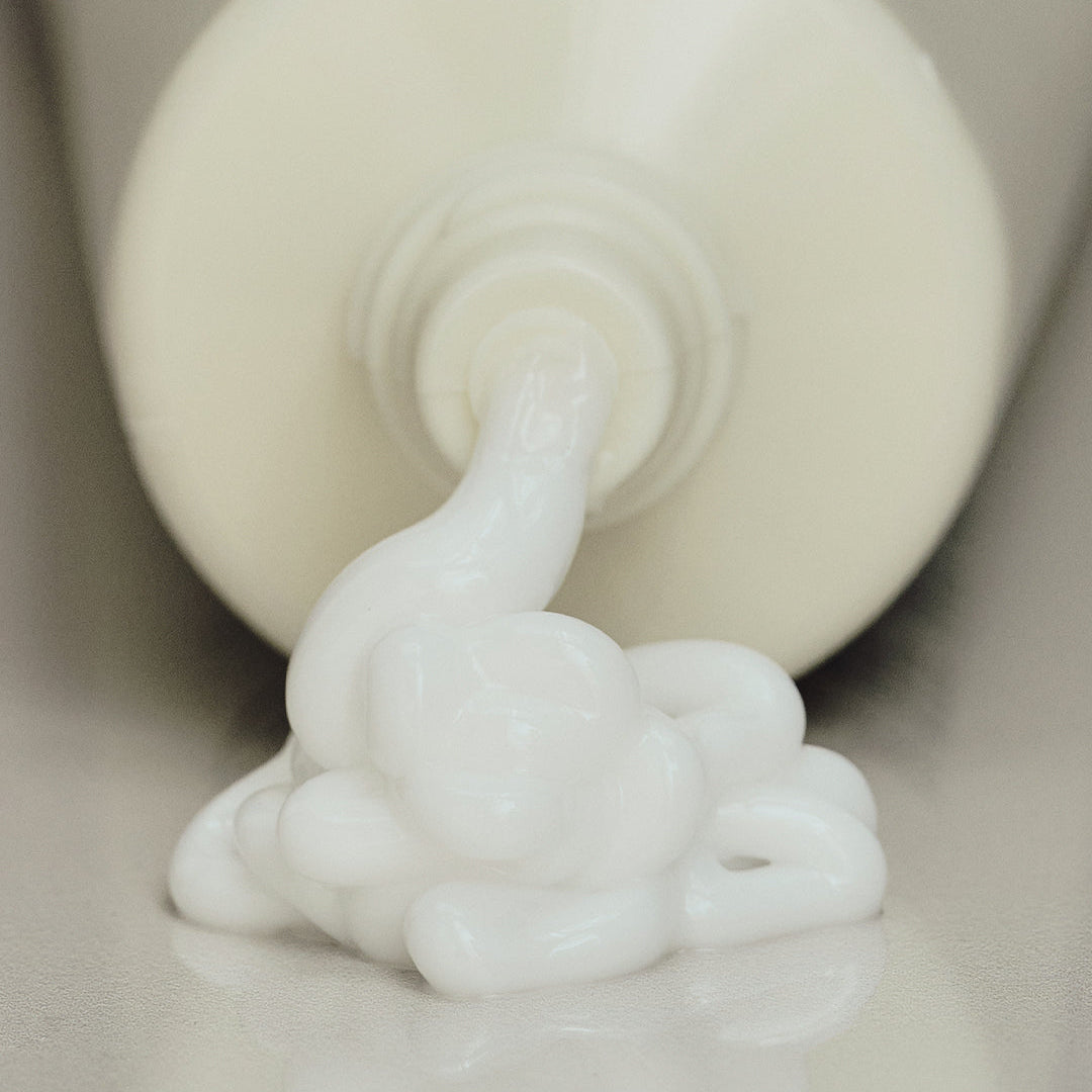 One Thing Cica Ceramide Cream squeezed from tube close-up