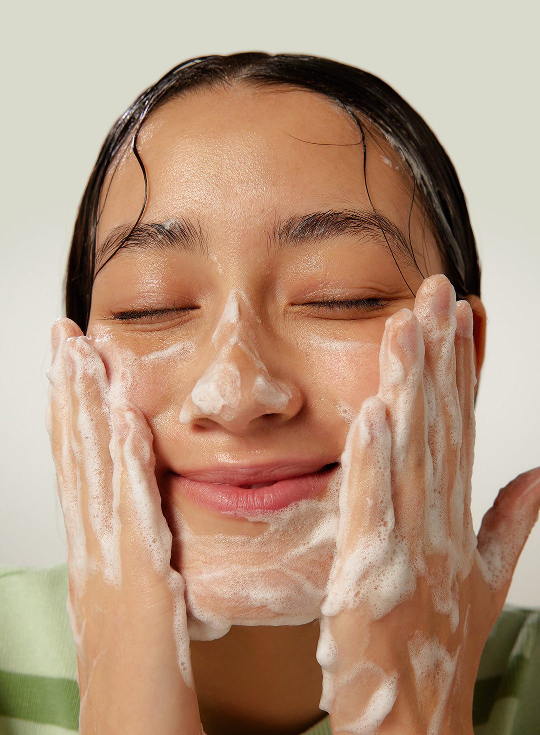 Green Tea & Enzyme Milky Foaming Wash